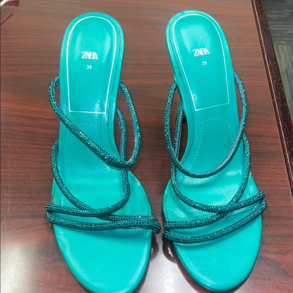 Zara Women's Turquoise Teal-ish green Strappy Sandals size 39 - Picture 1 of 4